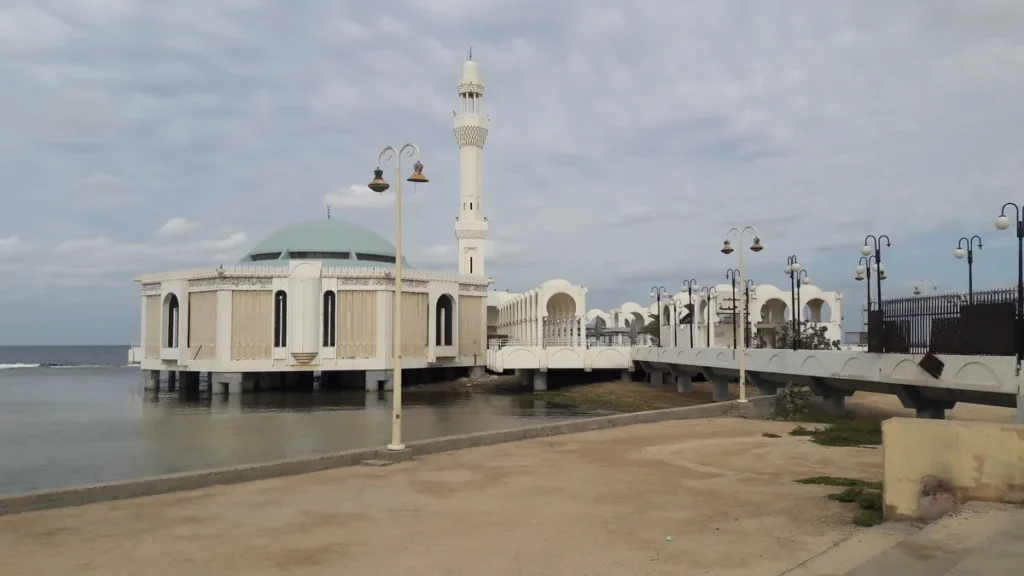 Prayer time Jeddah — Al-Rahma Floating Mosque on the Jeddah Corniche